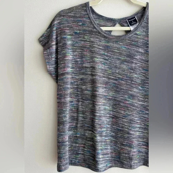 Stranded Grey/Pink/Blue/Green Heathered Short Sleeve Shirt, Keyhole Back, Large - Picture 4 of 16